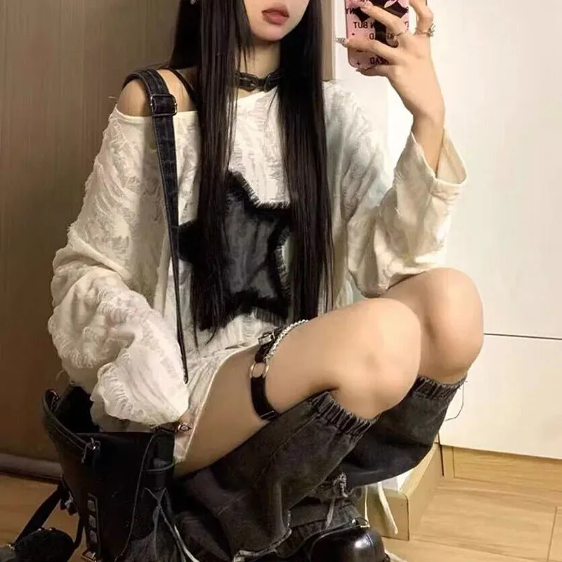 Aiertu Y2K Grunge Hole T-Shirt Star Print Ripped Streetwear Off Shoulder Tops Vintage Harajuku Oversized Kpop Long Sleeveloose Tees