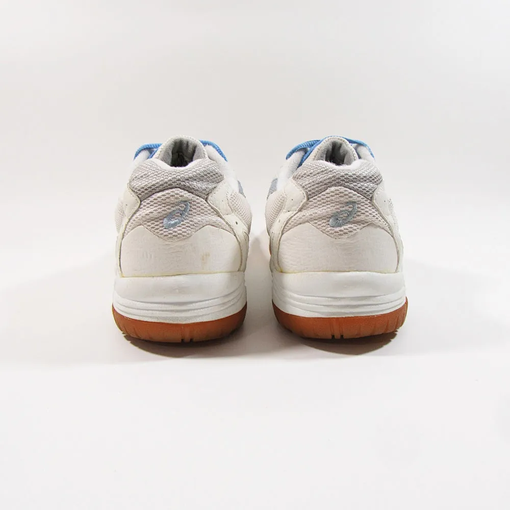 ASICS .