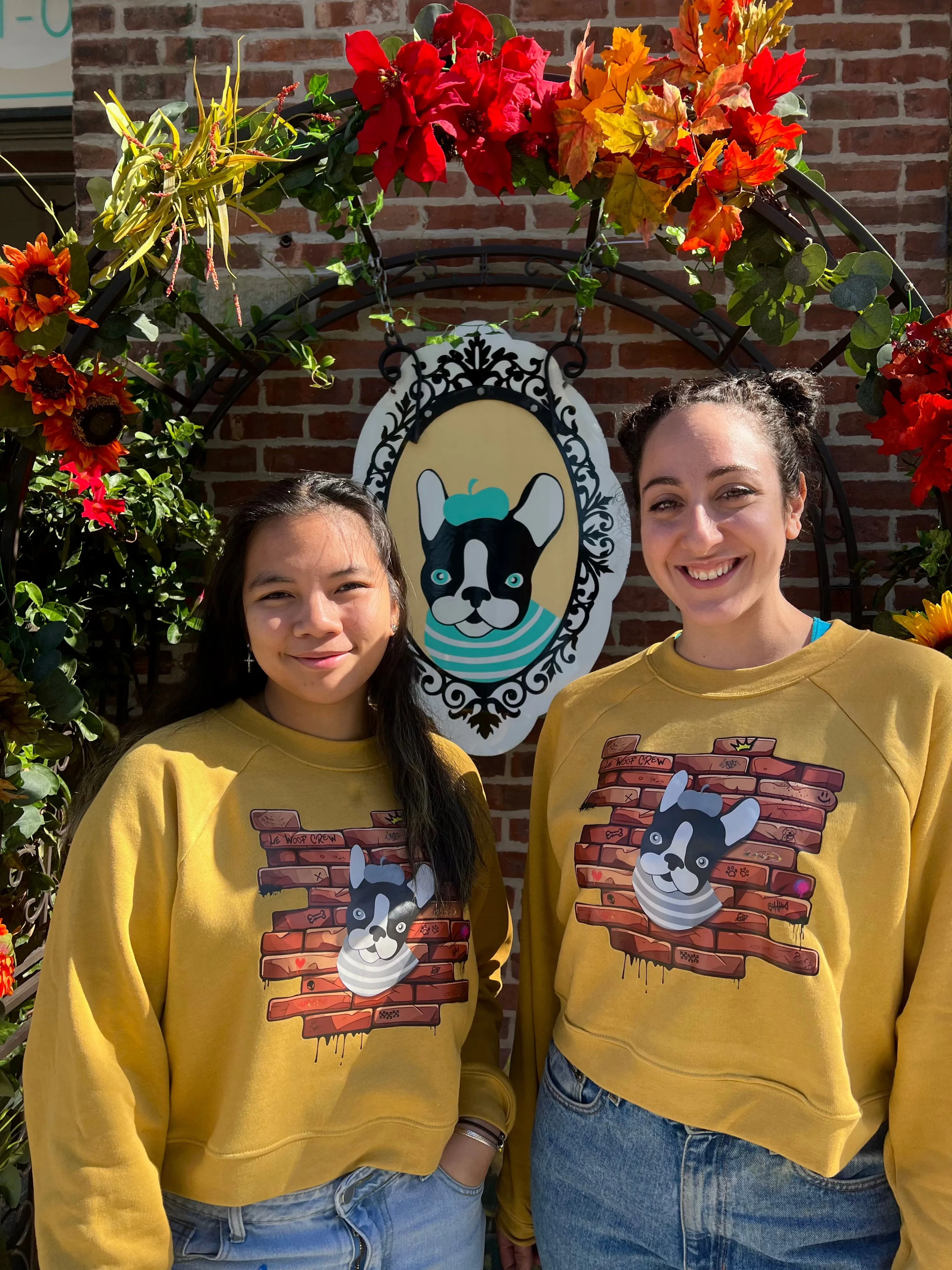 Chateau Fall  Womans Crop-Top Crew Neck