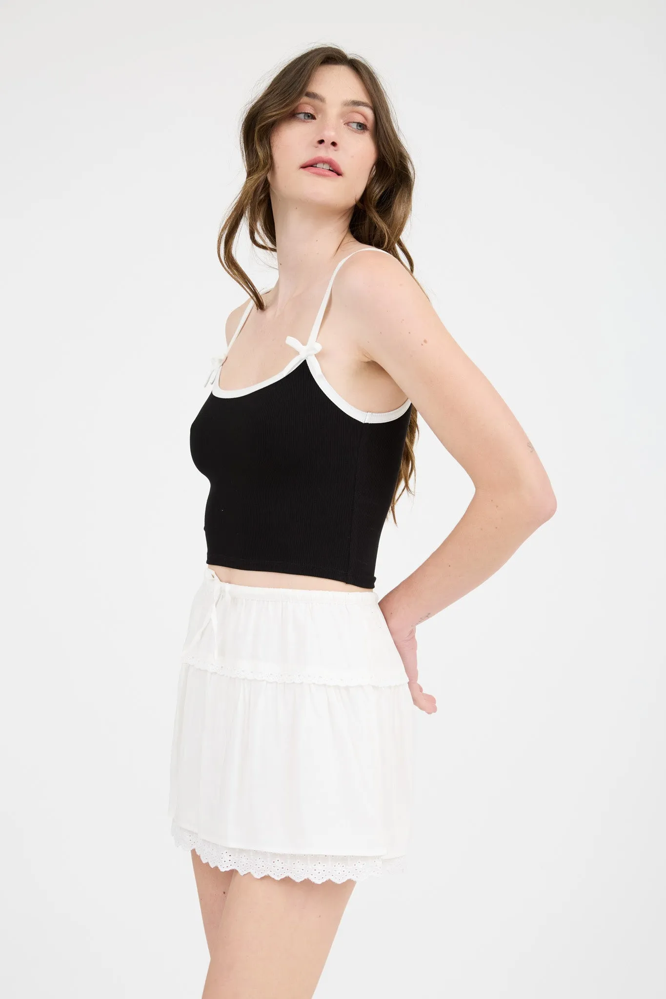 CONTRAST TRIM RIBBON DETAIL KNIT CAMI CROP TOP