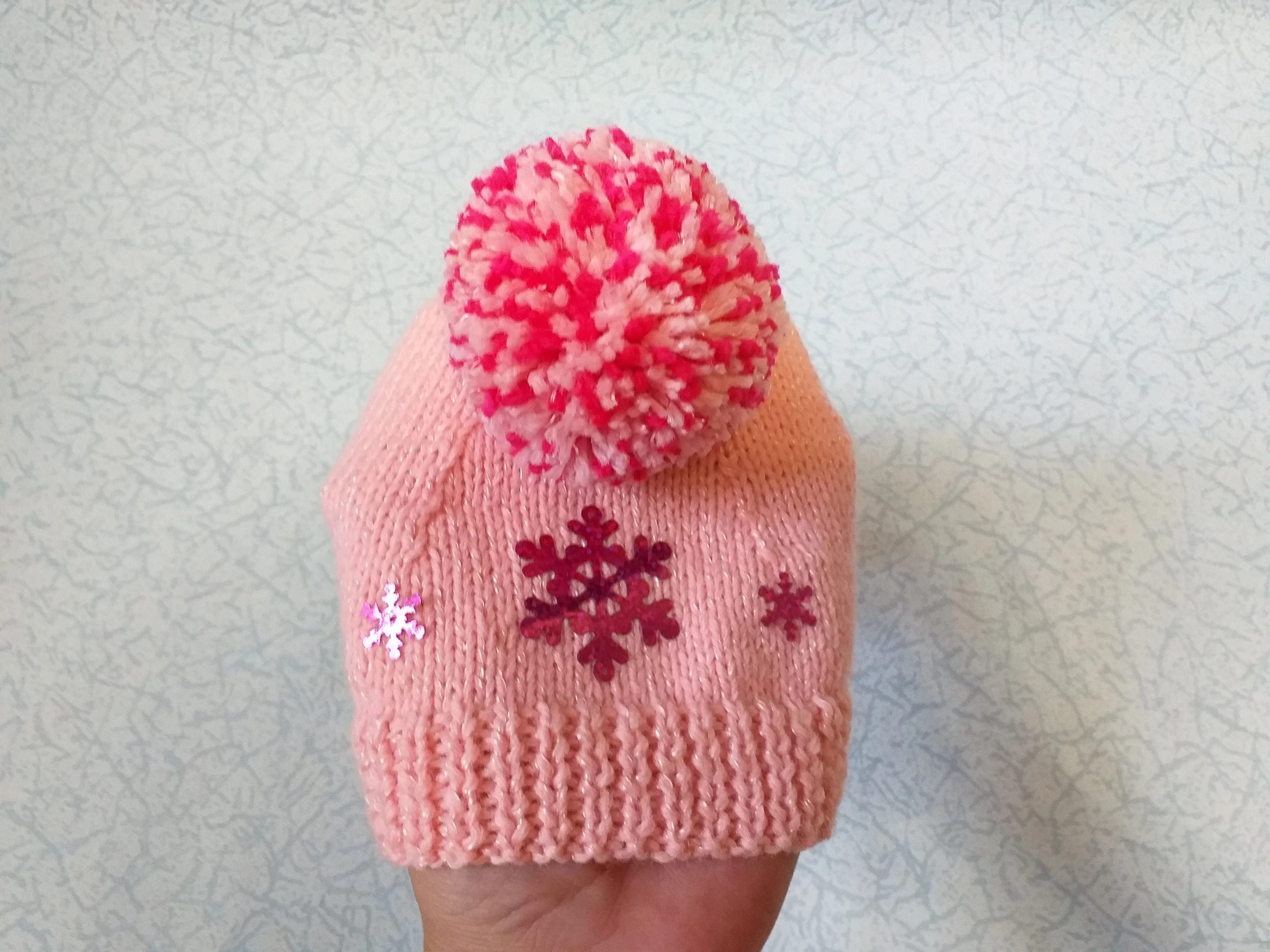 Dachshund christmas snowflake hat with big pompom, christmas clothes dachshund, miniature dachshund