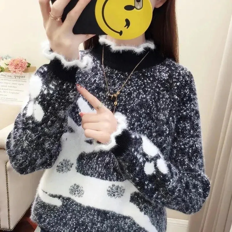 Fluffy Reindeer Christmas Cashmere Sweater: With Reindeer and snow print.