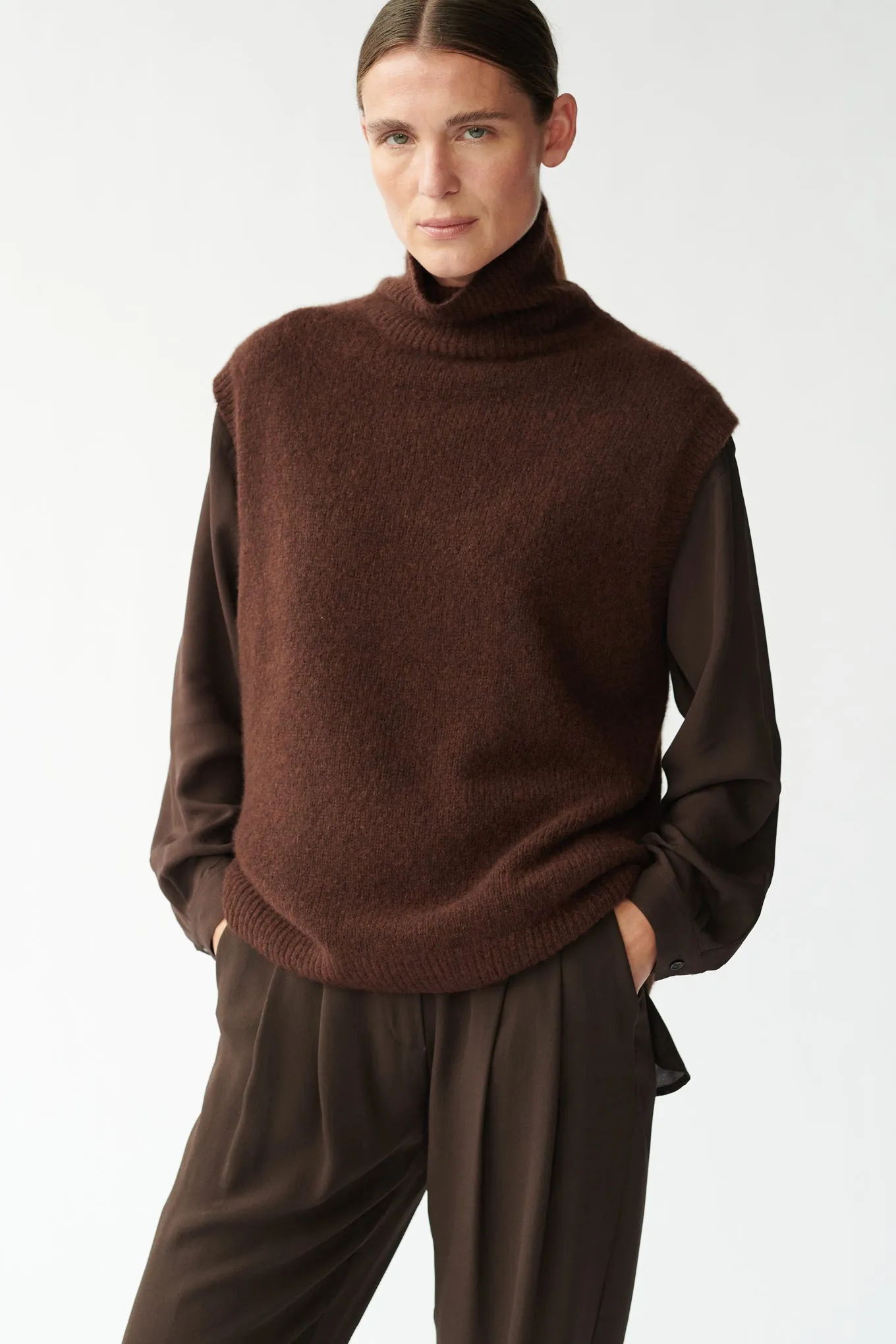 FRED KNIT VEST - AMERICANO -  SILK/CASHMERE