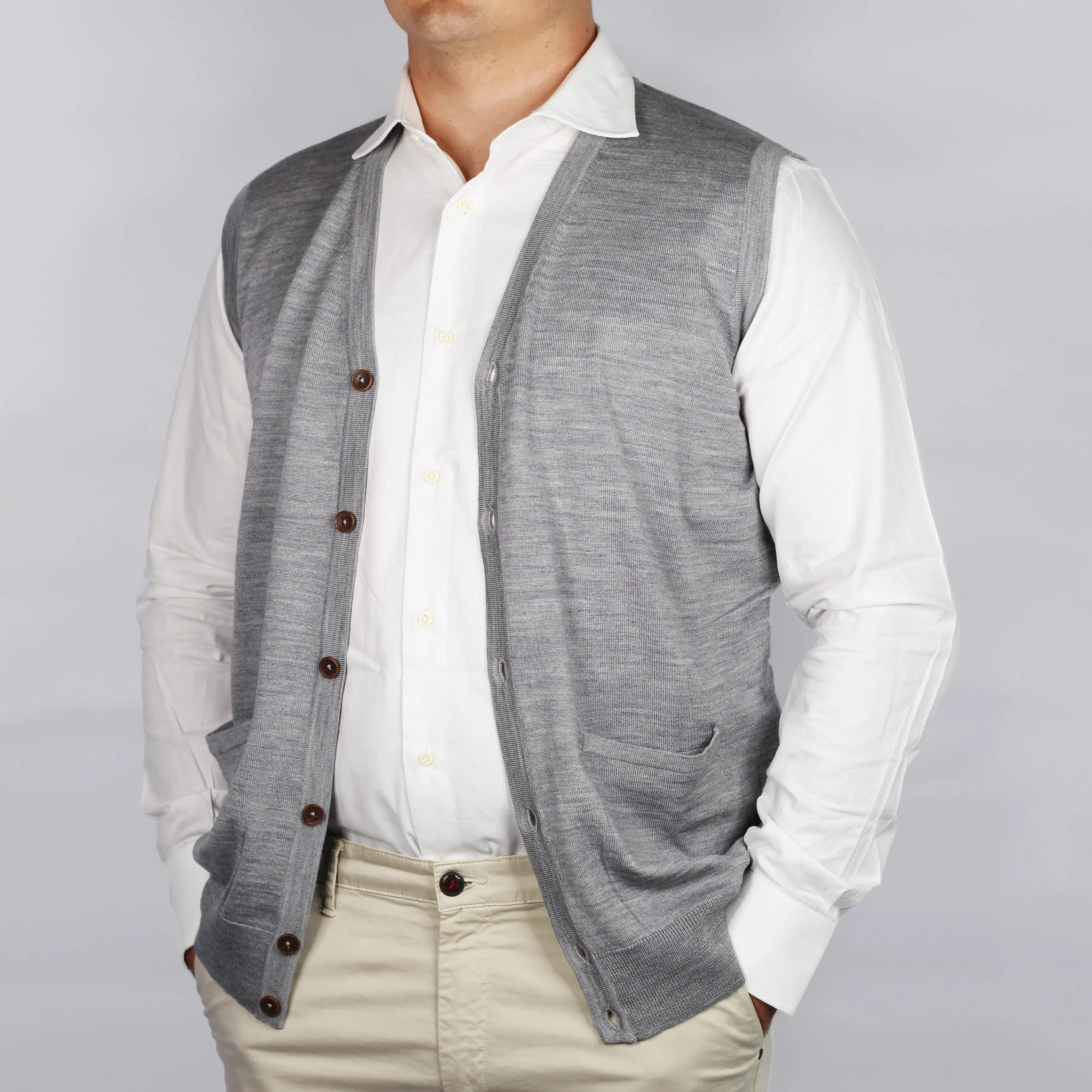 Fusaro Antonio merino wool knitted, button up vest in grigio (MA23048)