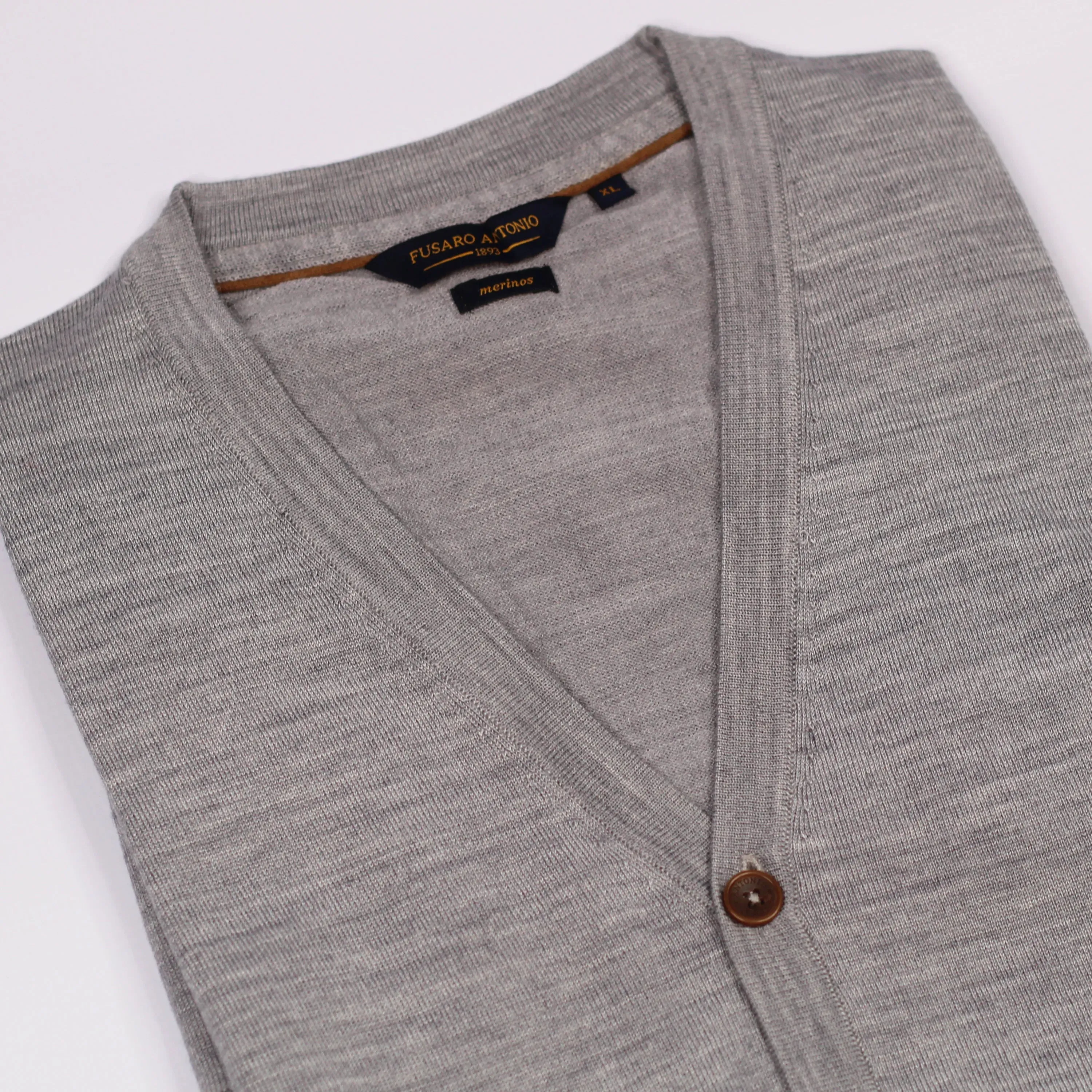 Fusaro Antonio merino wool knitted, button up vest in grigio (MA23048)