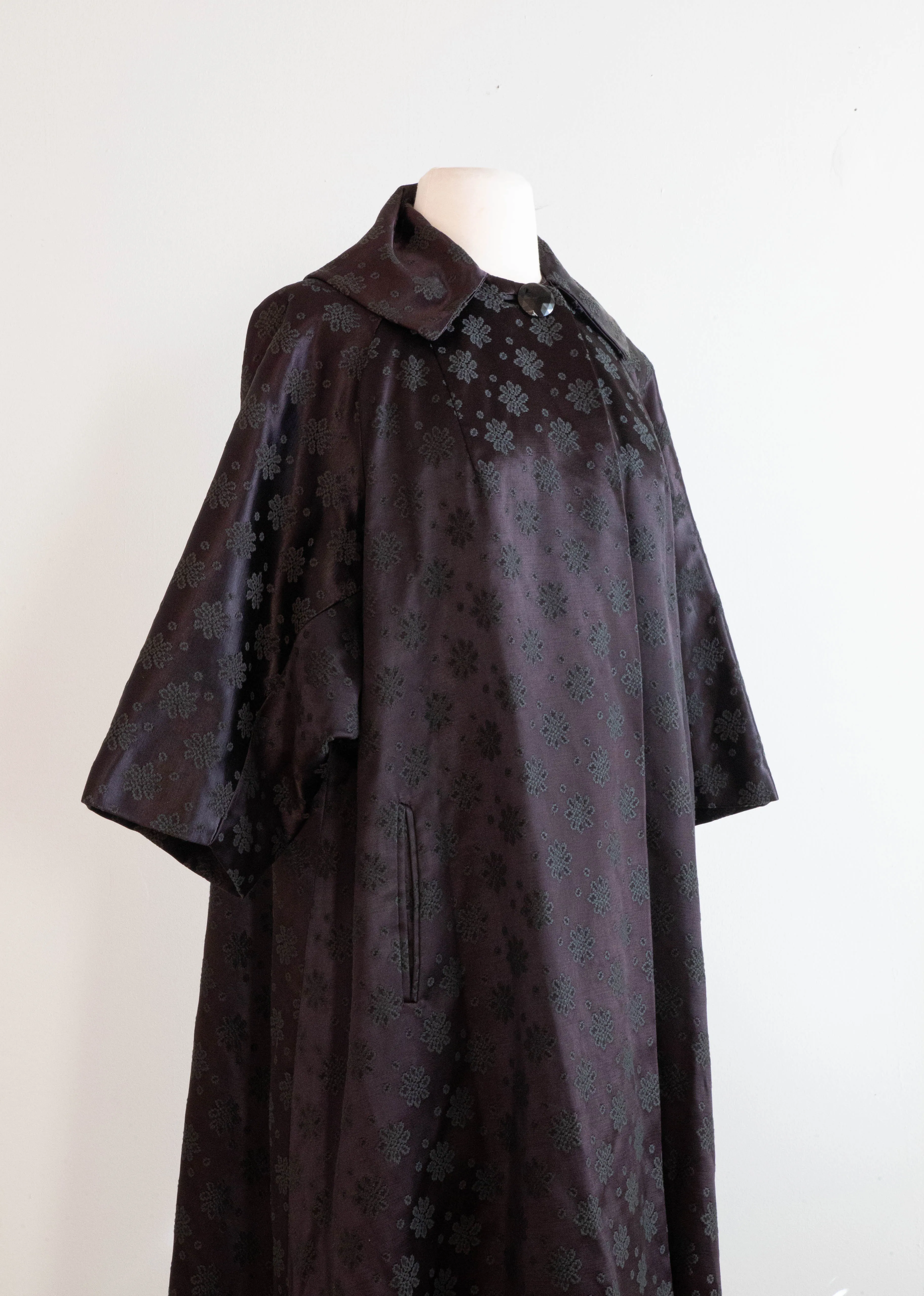 Gorgeous 1950's Snowflake Satin Brocade Evening Opera Coat / OSFM