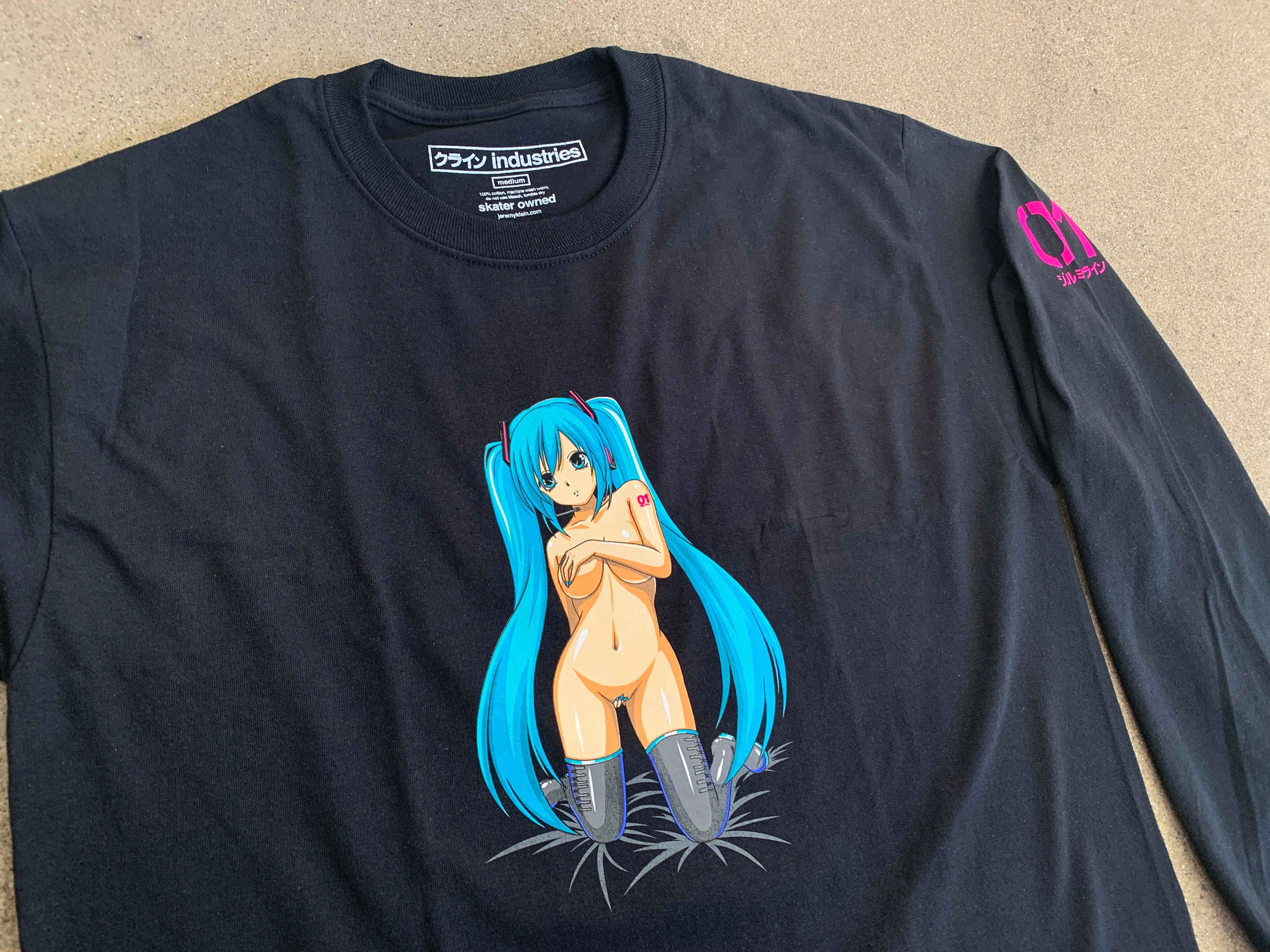 hatsune LONG SLEEVE t-shirt BLACK