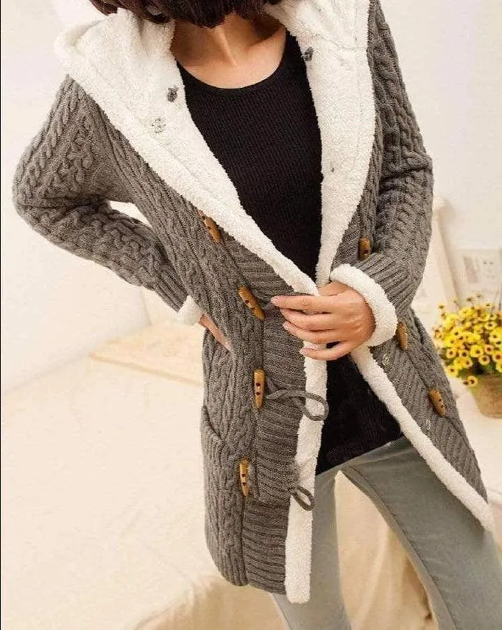 Jacket with hood and fleece long sleeves