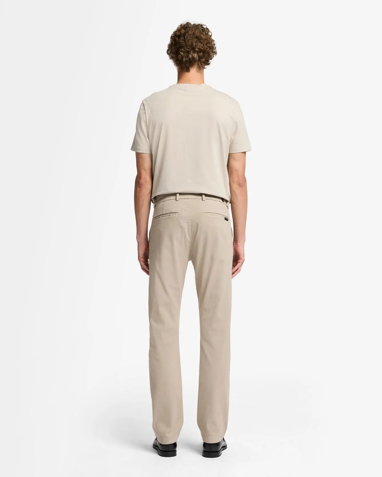 Luxe Performance Slimmy Chino in Sunbuff