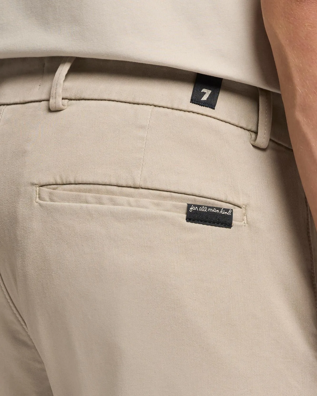 Luxe Performance Slimmy Chino in Sunbuff