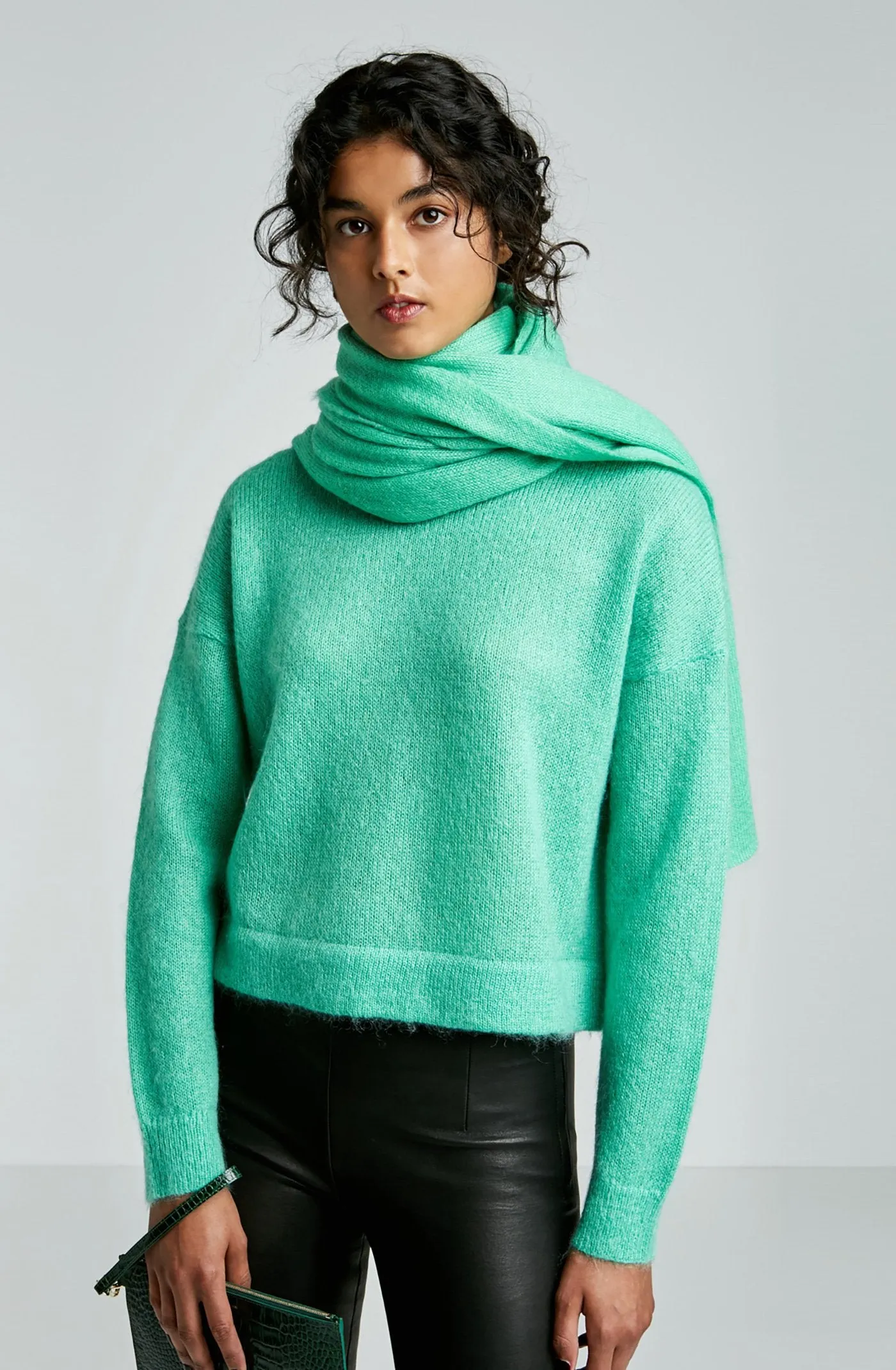 MOHAIR SCARF