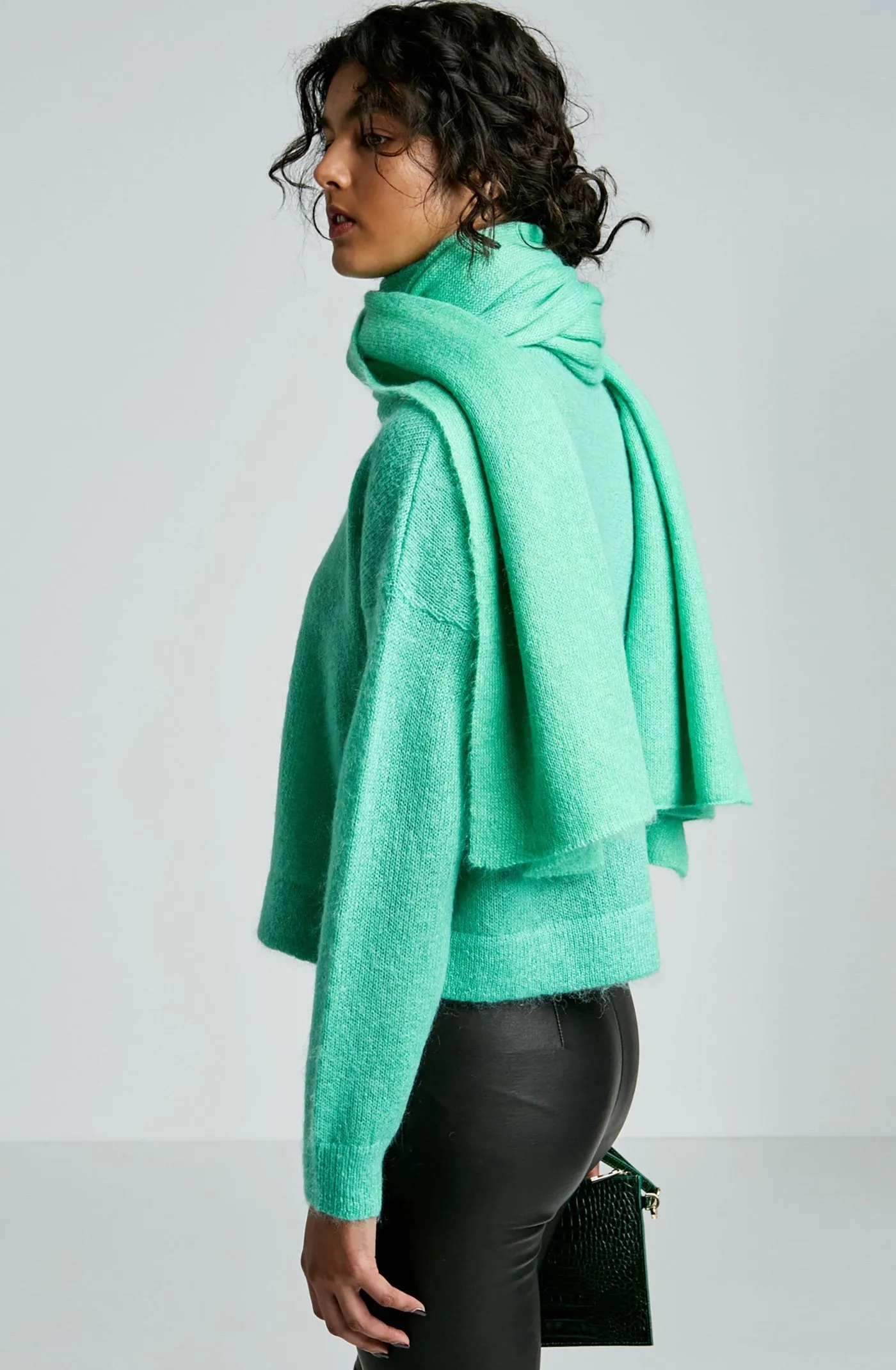 MOHAIR SCARF