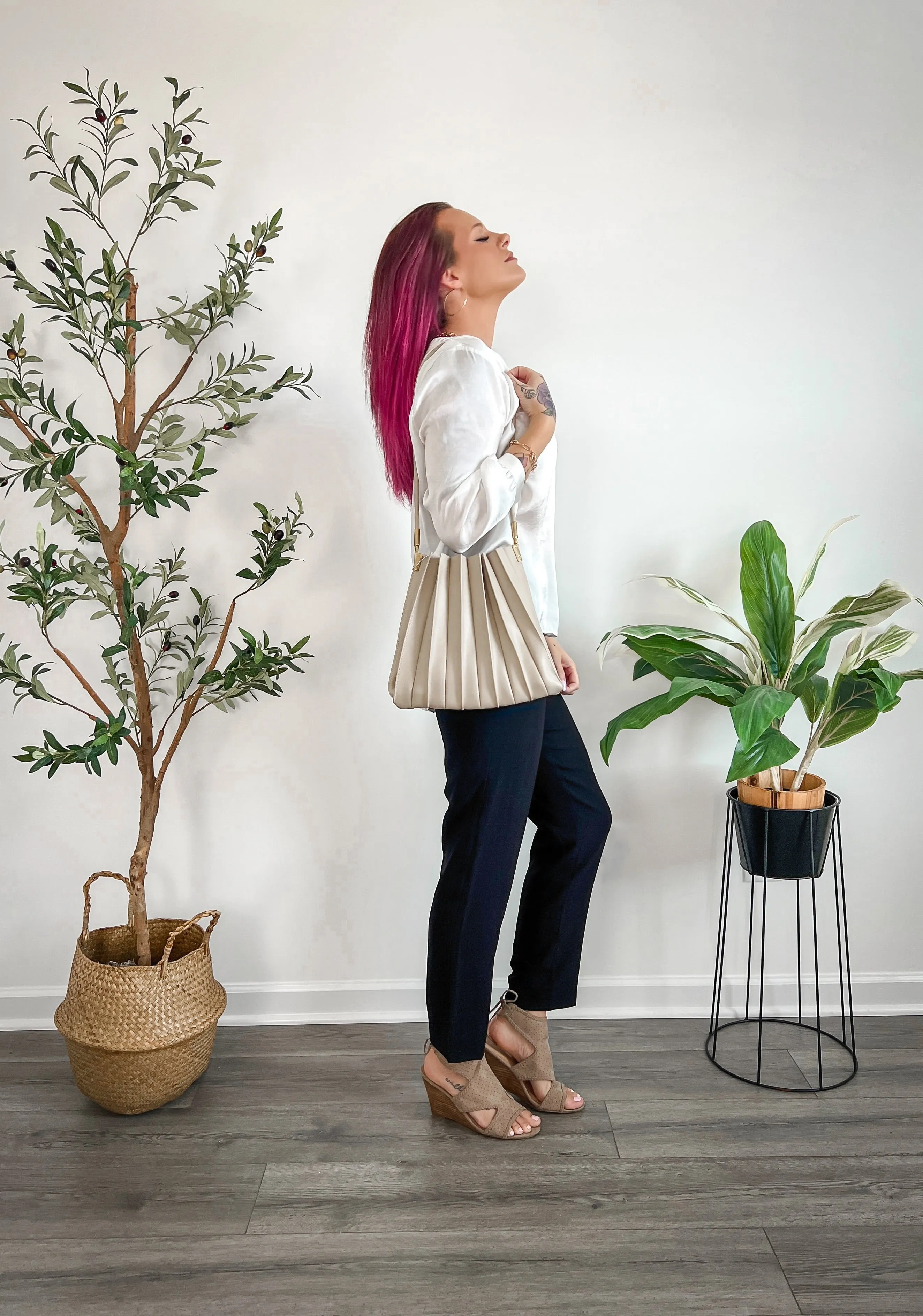PRE-OWNED- VINCE CAMUTO BLOUSE-Off WHITE