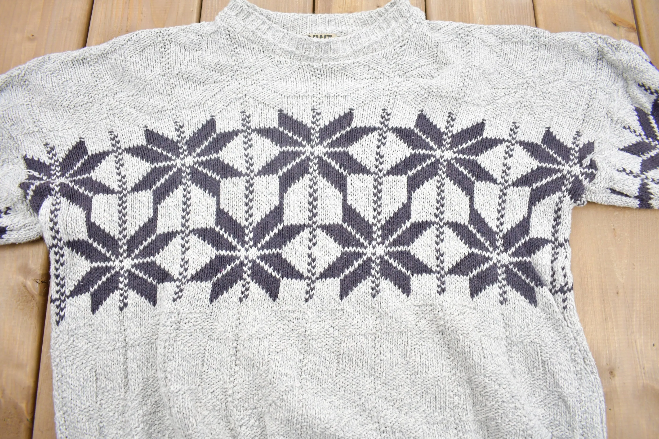 Vintage 1990s Northwest Territory Snowflake Knit Sweater